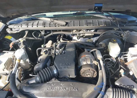 2000 Chevrolet S-10 Ls from USA, damaged, VIN 1GCCS1441Y8163215